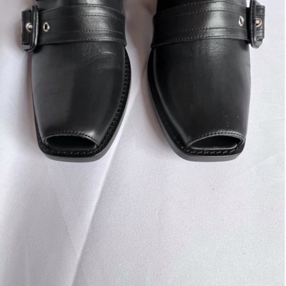 BURBERRY BURBERRY BLACK ‘ALBERTINA’ ANKLE BOOTS WITH CUT-OUT - Picture 4 of 11